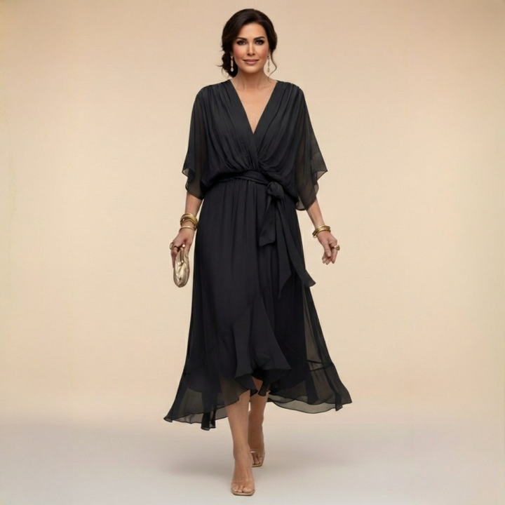 Monique | CHIFFON JURK MET V-HALS™ 1
