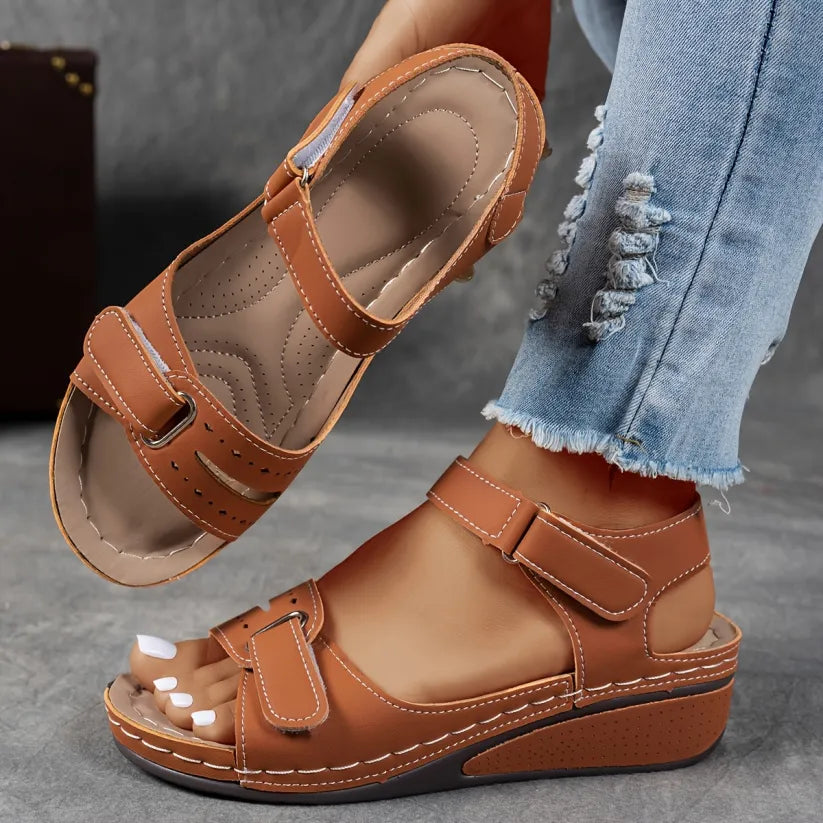 Annelie | Sandalen met Sleehak en Open Neus